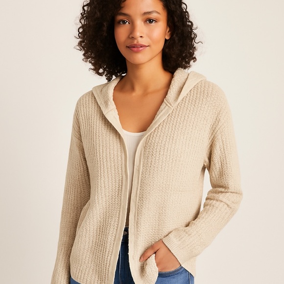 American Eagle Outfitters Sweaters - American Eagle soft and sexy women size S hooded beige long sleeve sweater